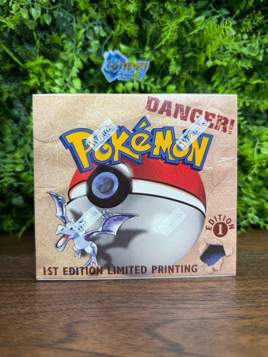 Fossil 1st Edition Booster Box (IMG_5573)