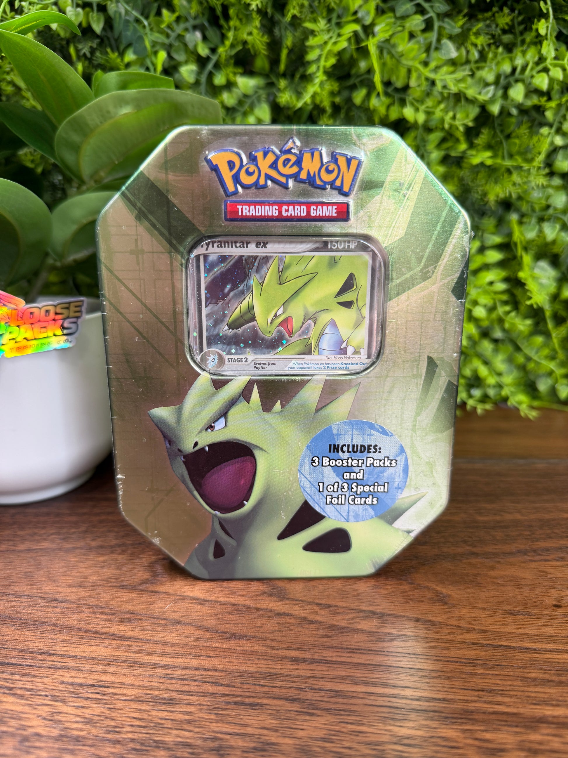 EX Tyranitar ex Tin (IMG_5734)