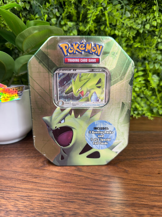 EX Tyranitar ex Tin (IMG_5734)