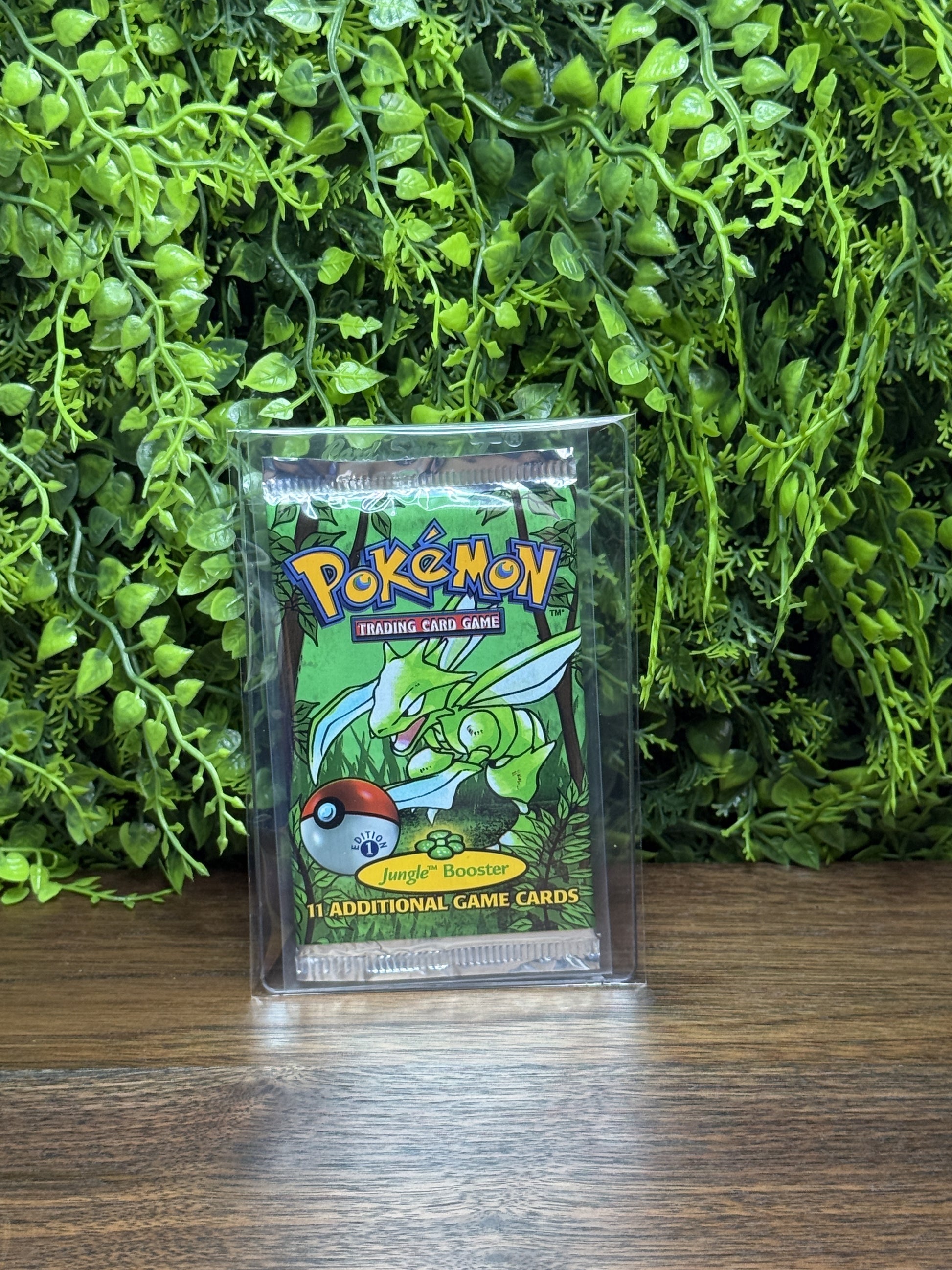 REAL PHOTO 2026-08-20 - Jungle 1st Edition - Scyther (Heavy) (IMG_6866)